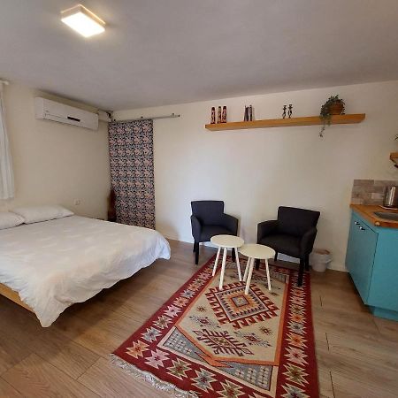 Cute Guest Room Kefar Weradim Zewnętrze zdjęcie